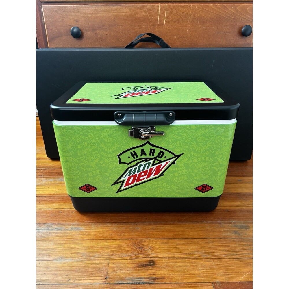 Hard Mountain Dew Cooler Mountain Dew USA  SUPER COOL 2023 - Rare Vendor Merch